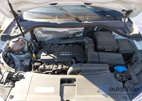 2018 Audi Q3 2.0T Premium/2.0T Sport Premium z USA, uszkodzony, nr VIN WA1ECCFS3JR023576